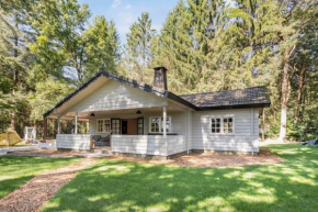 The forest lodge